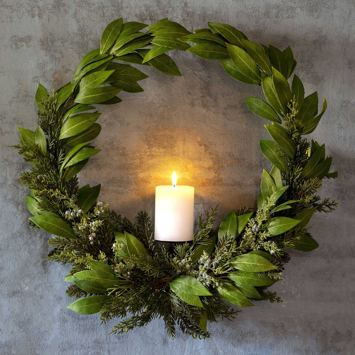 Bayleaf and Juniper Wreath with Candle Plate